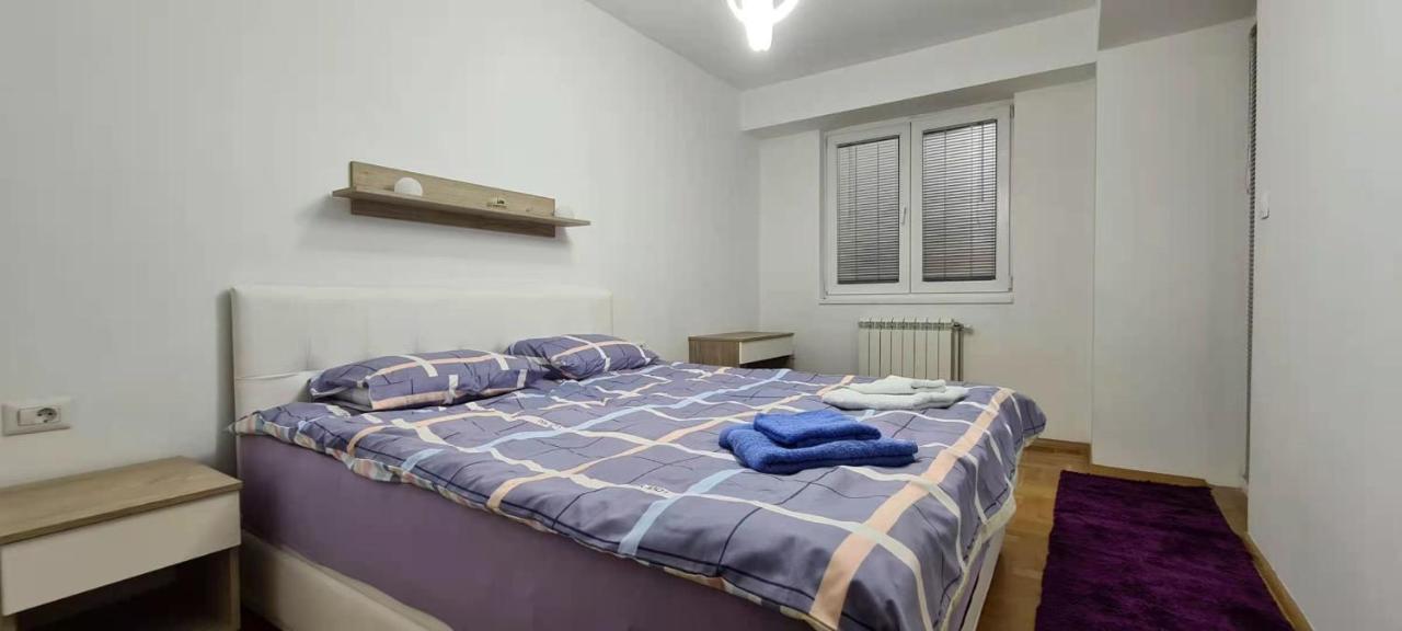 Stylish Violet & Modern Apartment Skopje Esterno foto